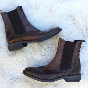 Vintage Leather Chelsea booties boots
